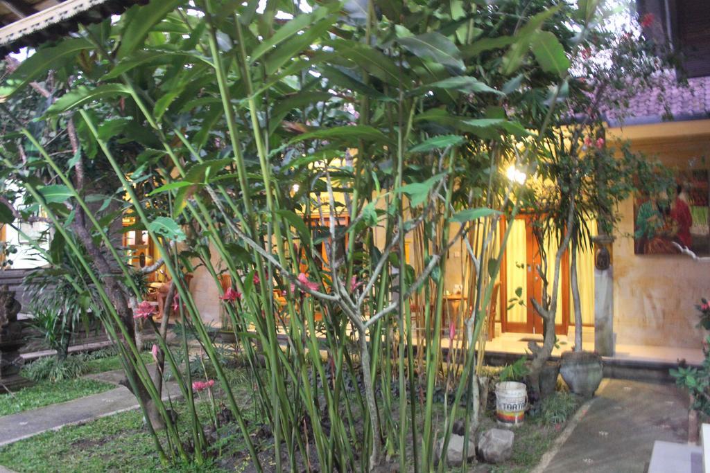 Hotel Tagel Karsa House Ubud Exterior foto